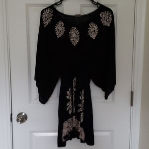 Black and brown women's top